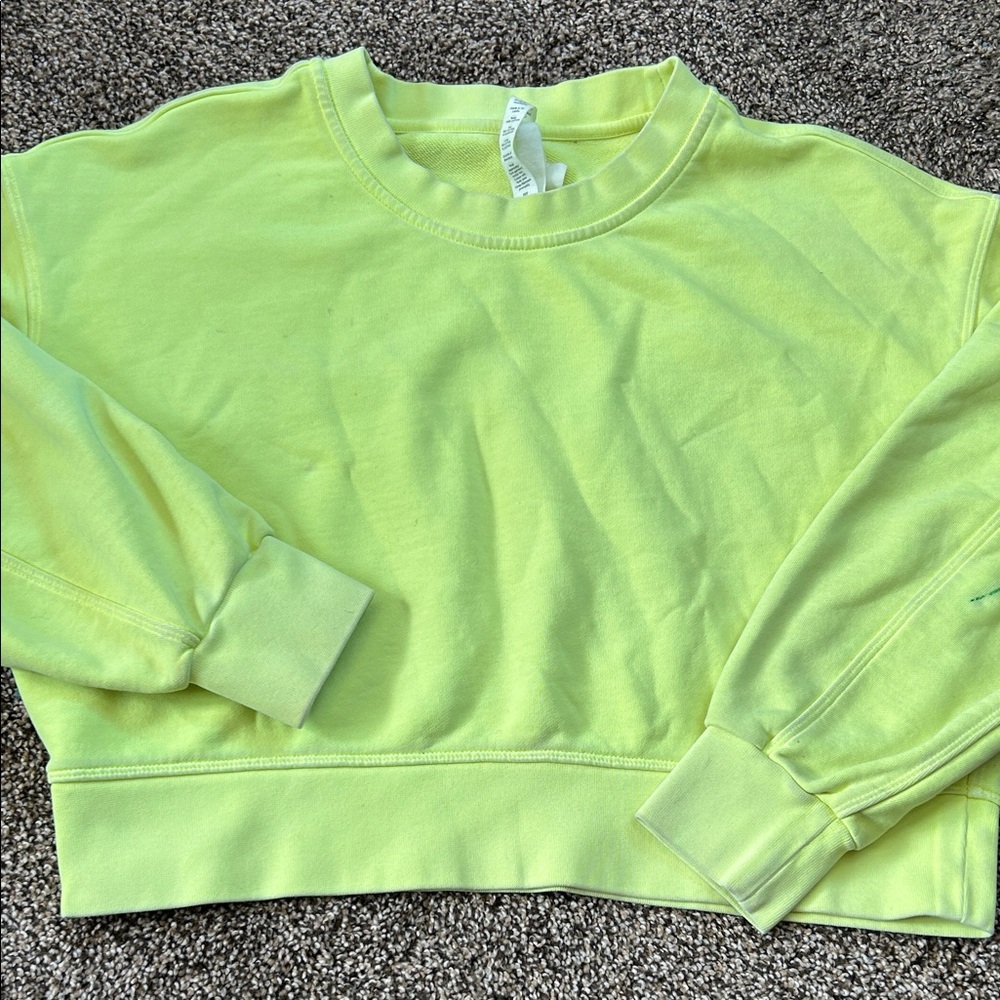 Perfectly Oversized Crop Crew sweatshirt